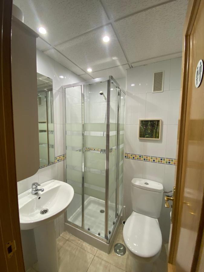 Lunaroom Center & Quiet Guesthouse Малага Екстериор снимка